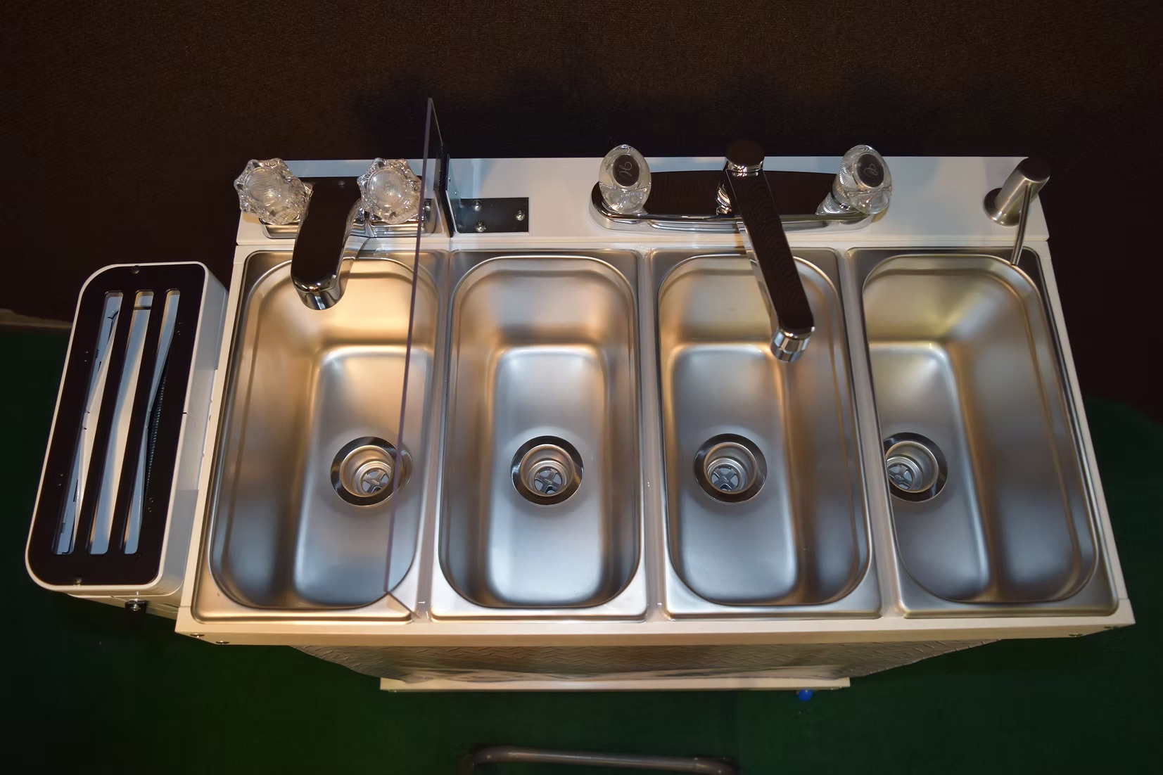 Concession sink - Image 2